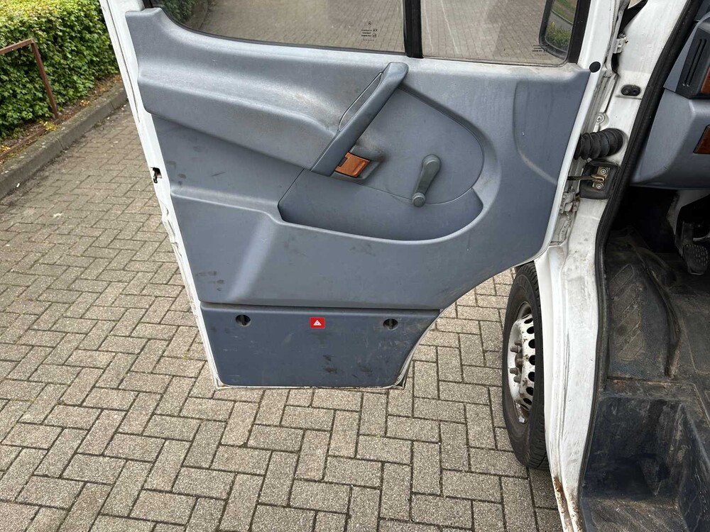 Mercedes-Benz Sprinter 312 D long 122hp 1998 Commercial vehicle, 16-VD-BB