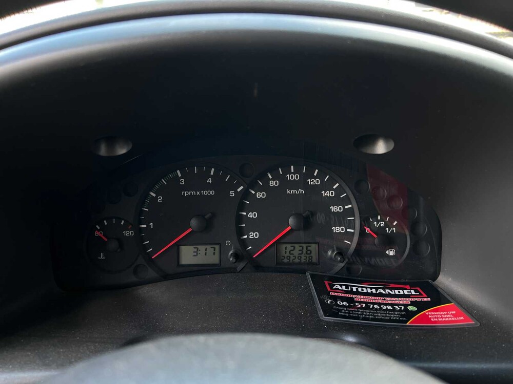 Ford Transit 350L 2.4TDdi DL 125PS 2005 Nutzfahrzeug, 69-VDV-2