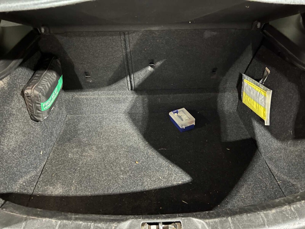 Volvo V40 2.0 D2 Momentum 120PS 2015, GH-539-N