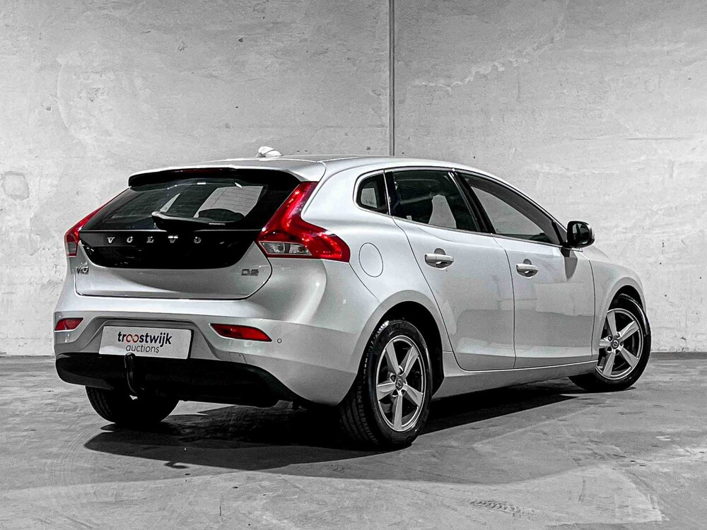 Volvo V40 2.0 D2 Momentum 120PS 2015, GH-539-N