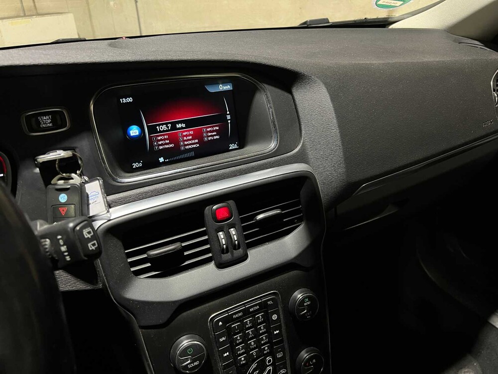 Volvo V40 2.0 D2 Momentum 120PS 2015, GH-539-N