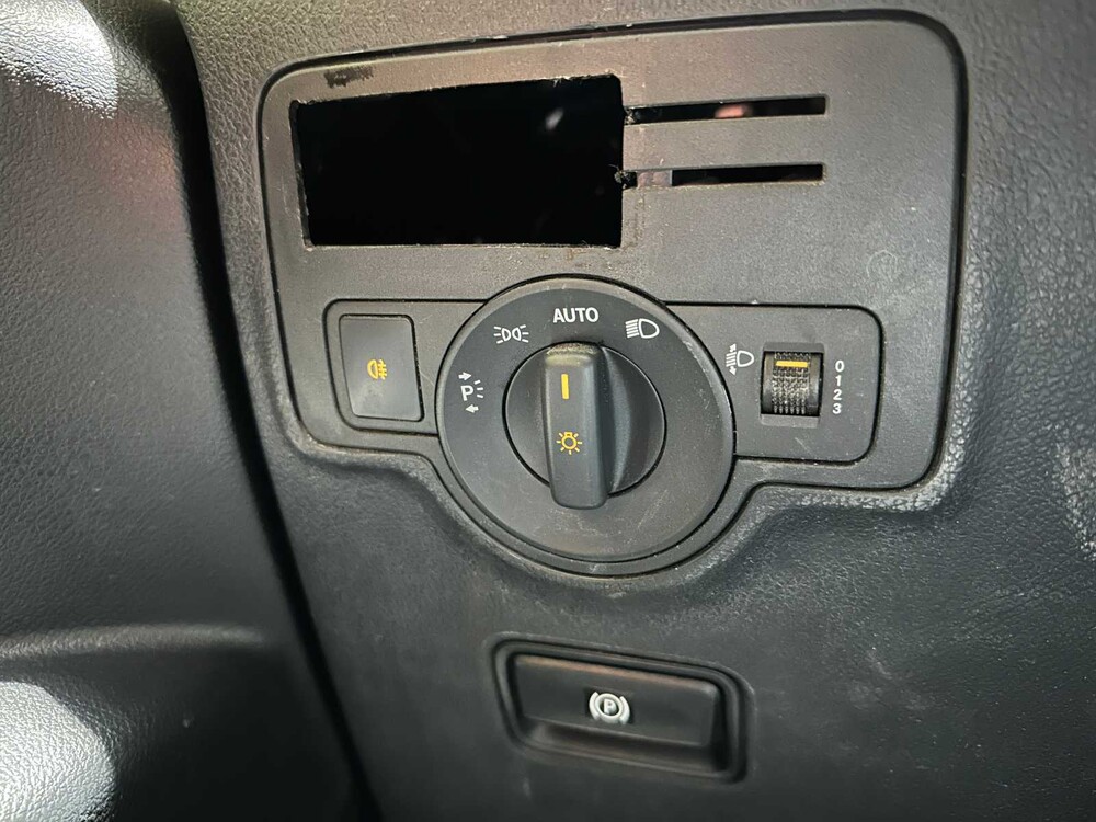 Mercedes-Benz Vito 111 CDI Long Van of the Year Edition 114PS 2017 Nutzfahrzeug, V-815-GK