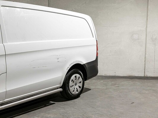 Mercedes-Benz Vito 111 CDI Lang Bestelauto van Het Jaar Editie 114pk 2017 Bedrijfswagen, V-815-GK