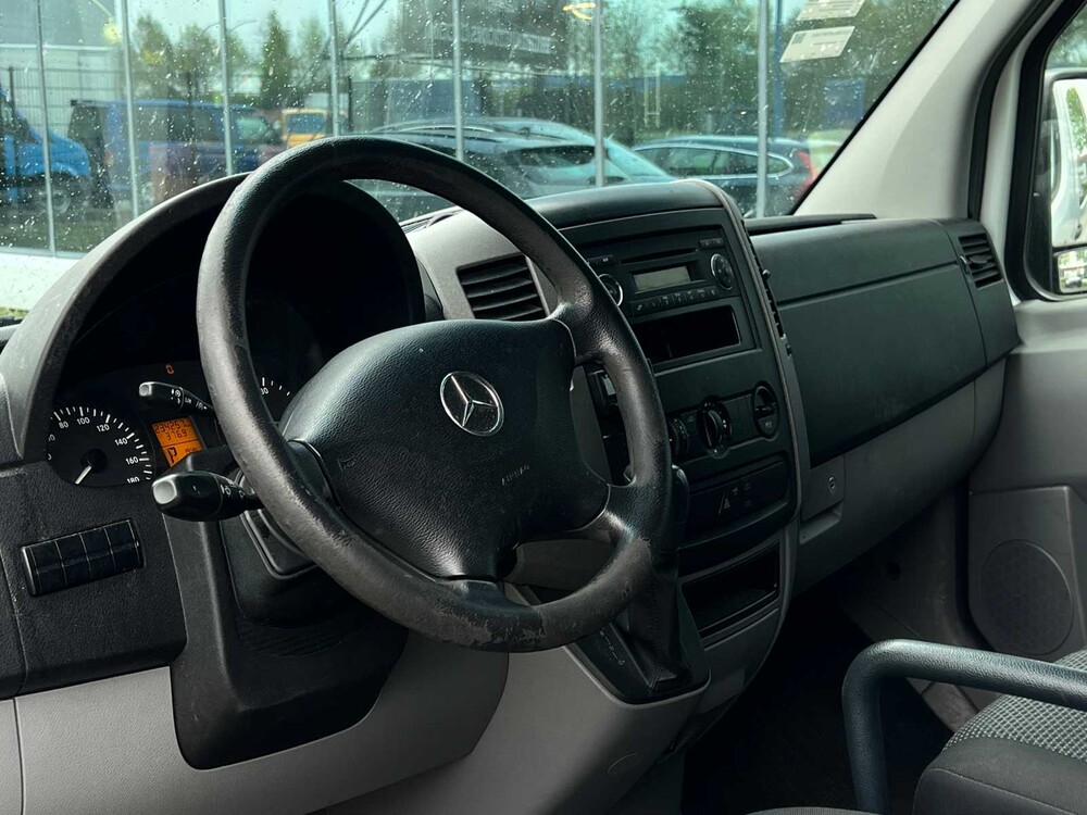 Mercedes-Benz Sprinter 510 2.2 CDI 366 Commercial Vehicle 95hp 2011, 8-VNG-54