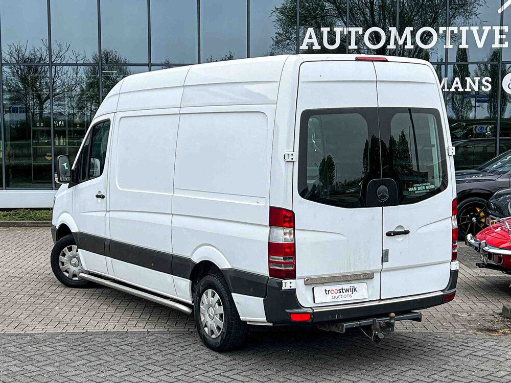 Mercedes-Benz Sprinter 510 2.2 CDI 366 Commercial Vehicle 95hp 2011, 8-VNG-54