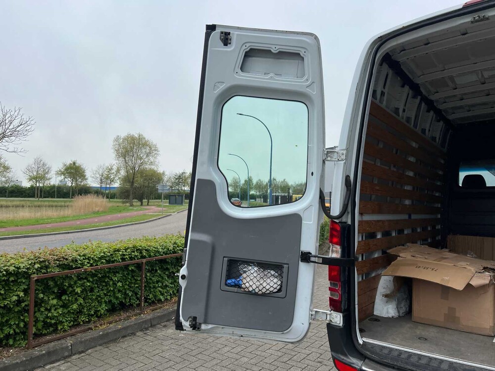 Mercedes-Benz Sprinter 510 2.2 CDI 366 Commercial Vehicle 95hp 2011, 8-VNG-54