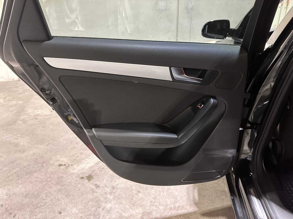 Audi A4 Avant 1.8 TFSI S Edition 170PS 2015, P-183-TZ