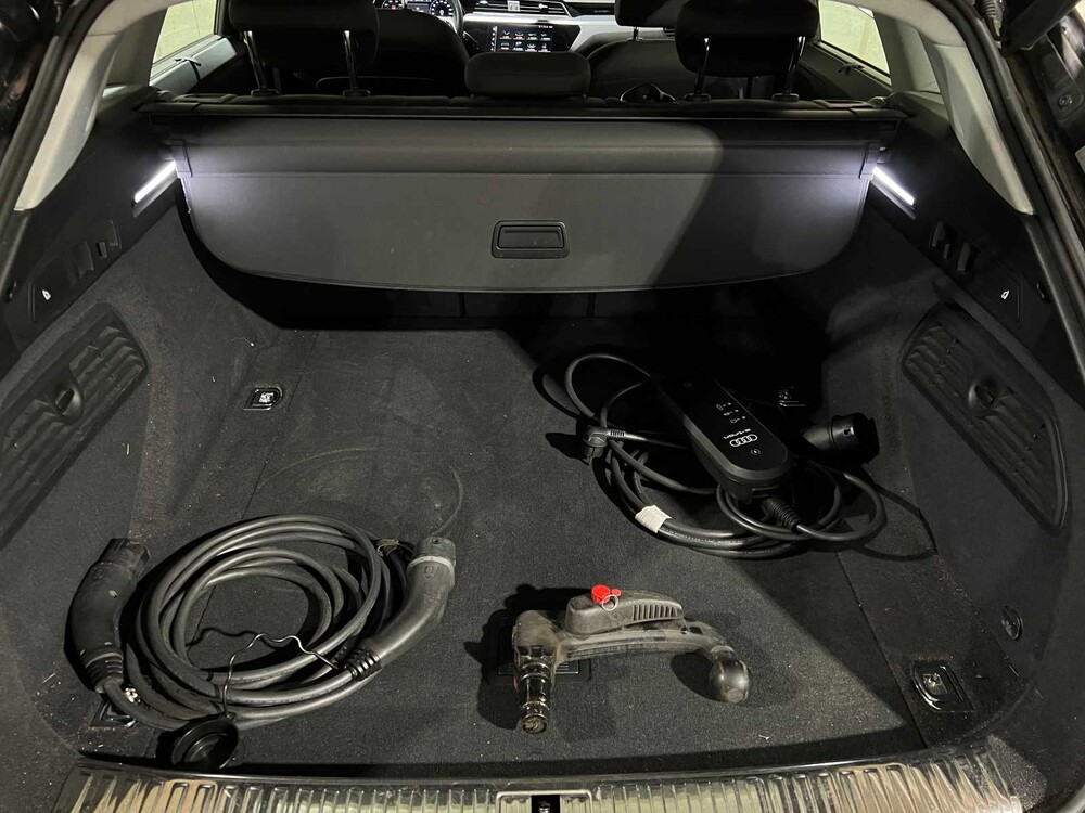 Audi e-tron 50 Quattro Business Edition 313PS 2020, J-470-FG