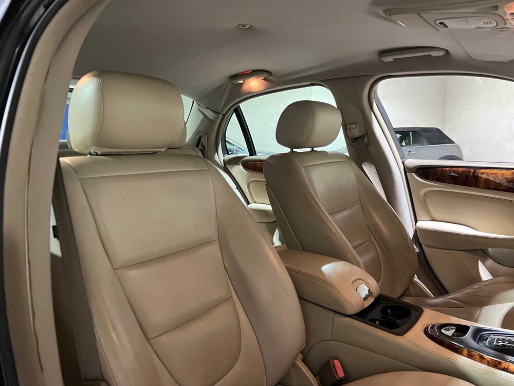 Jaguar XJ 3.5 V8 258PS 2003, niederländische Zulassung 