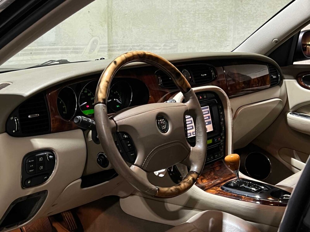 Jaguar XJ 3.5 V8 258PS 2003, niederländische Zulassung 