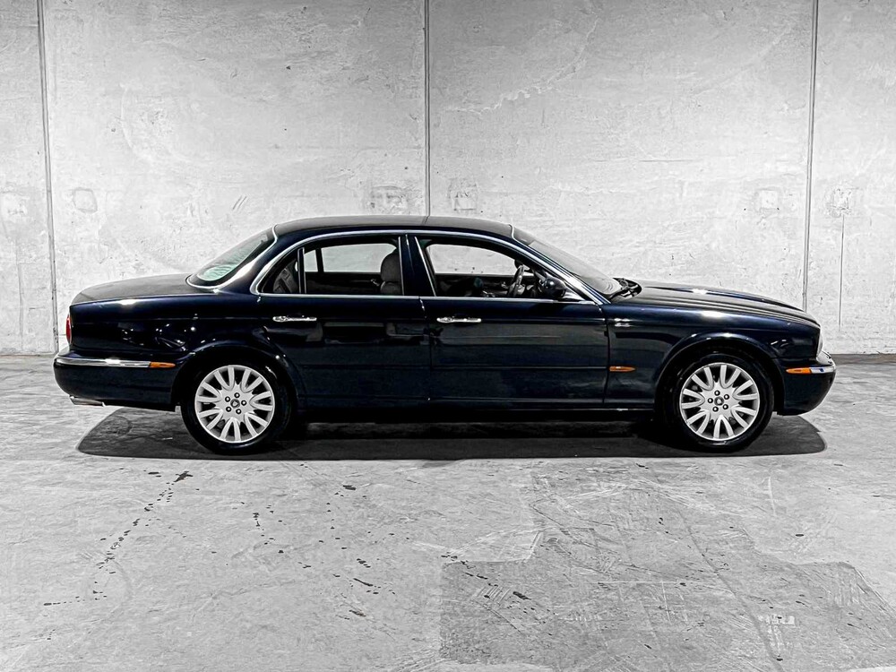 Jaguar XJ 3.5 V8 258PS 2003, niederländische Zulassung 