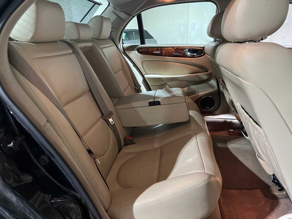 Jaguar XJ 3.5 V8 258PS 2003, niederländische Zulassung 