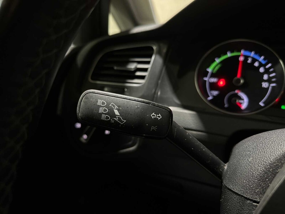 Volkswagen e-Golf 136PS 2018, RR-707-F