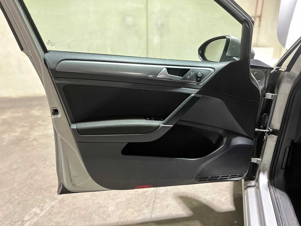 Volkswagen e-Golf 136PS 2018, RR-707-F