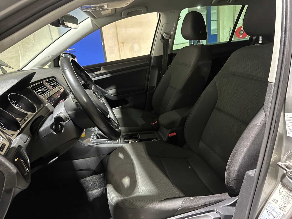 Volkswagen e-Golf 136PS 2018, RR-707-F