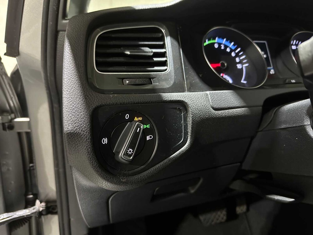 Volkswagen e-Golf 136PS 2018, RR-707-F