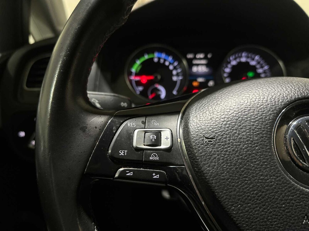 Volkswagen e-Golf 136PS 2018, RR-707-F