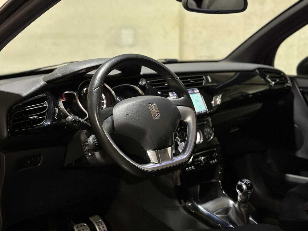 Citroen DS3 Cabrio 1.2 VTi So Chic 82hp 2014, 3-TTZ-70