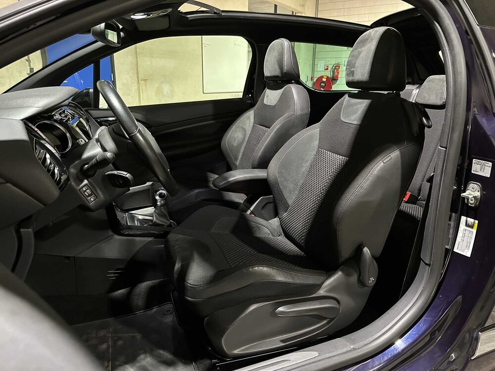 Citroen DS3 Cabrio 1.2 VTi So Chic 82hp 2014, 3-TTZ-70
