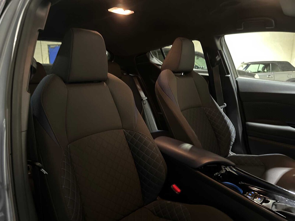 Toyota C-HR 2.0 Hybrid Bi-Tone 152pk 2020, H-248-JV