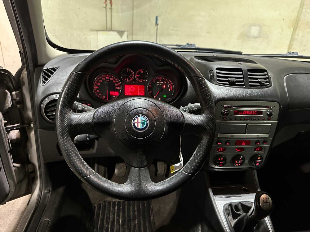 Alfa Romeo 147 1.6 T.Spark Business 105pk 2007, 73-XD-ZV