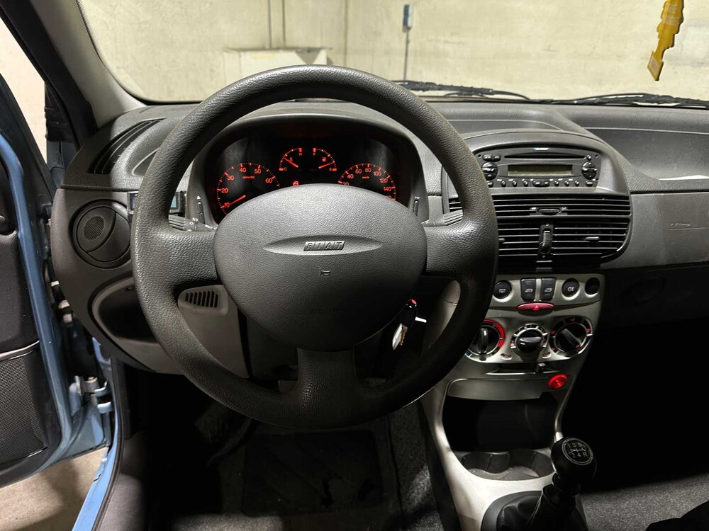 Fiat Punto 1.2 GO! 60pk 2002, 26-JP-LG