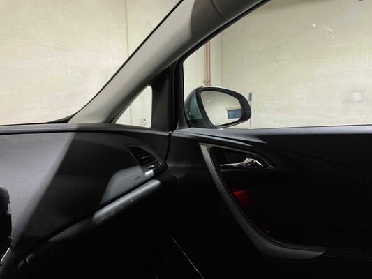 Opel Astra Sports Tourer 1.4 Turbo Cosmo 120pk 2011, 76-RPZ-3