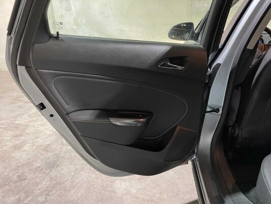Opel Astra Sports Tourer 1.4 Turbo Cosmo 120pk 2011, 76-RPZ-3