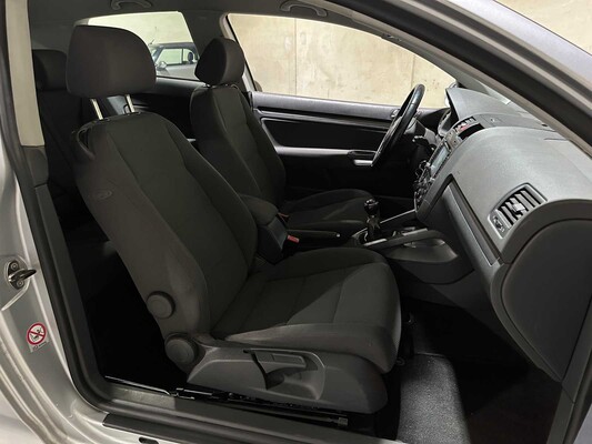 Volkswagen Golf 1.6 FSI Comfortline 116pk 2005, 01-PZ-RK