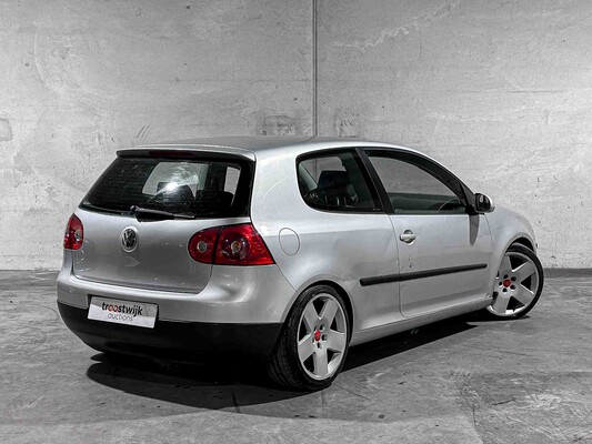 Volkswagen Golf 1.6 FSI Comfortline 116pk 2005, 01-PZ-RK