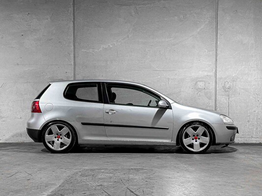 Volkswagen Golf 1.6 FSI Comfortline 116pk 2005, 01-PZ-RK