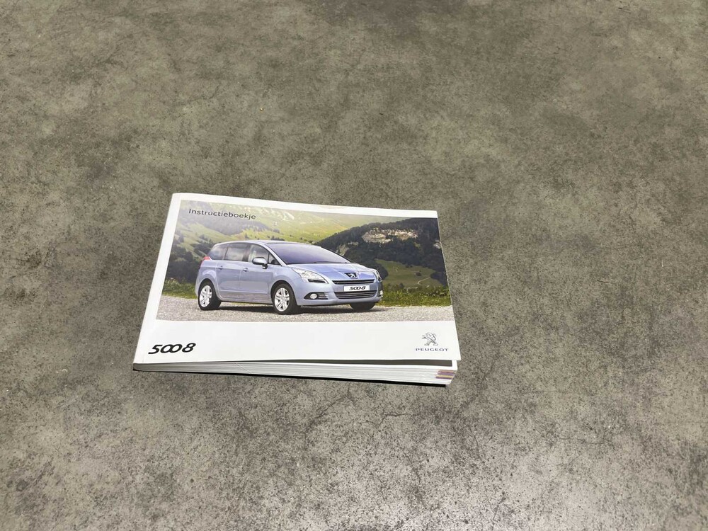 Peugeot 5008 1.6 THP GT 7p. 156pk 2011, 72-NXP-2