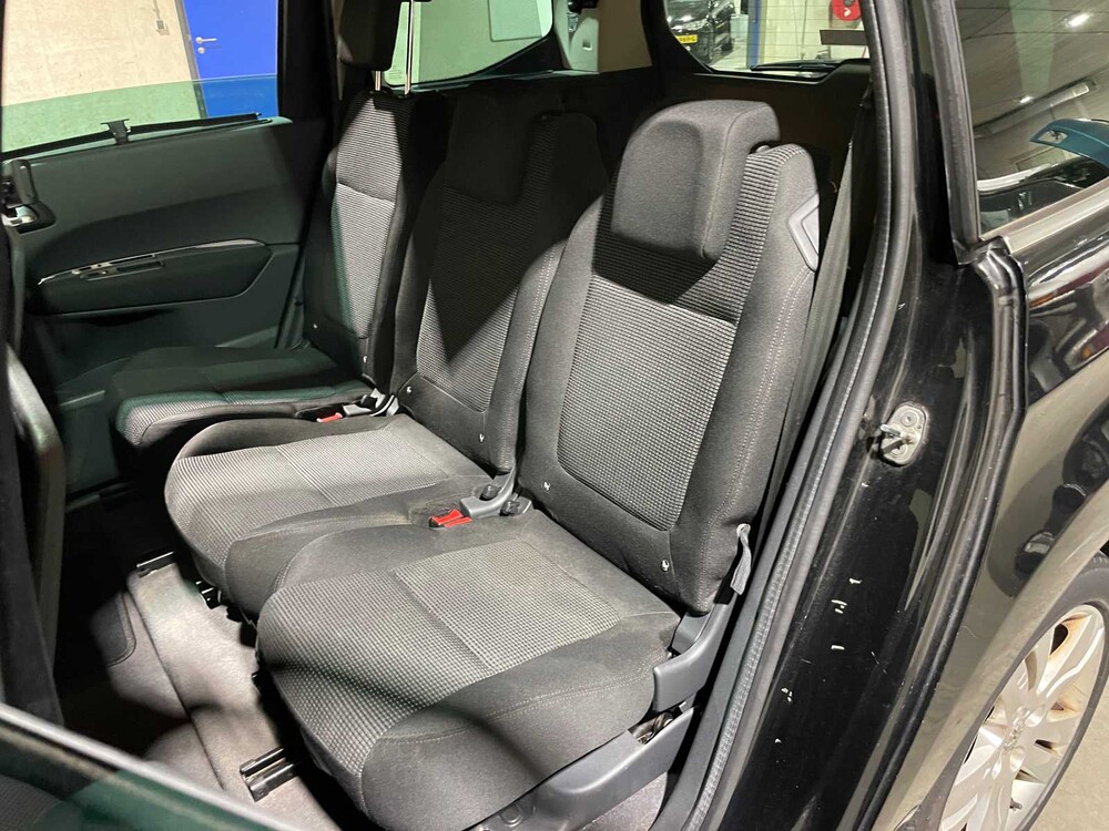 Peugeot 5008 1.6 THP GT 7p. 156pk 2011, 72-NXP-2