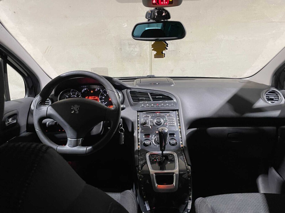 Peugeot 5008 1.6 THP GT 7p. 156pk 2011, 72-NXP-2