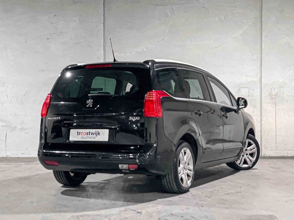 Peugeot 5008 1.6 THP GT 7p. 156pk 2011, 72-NXP-2