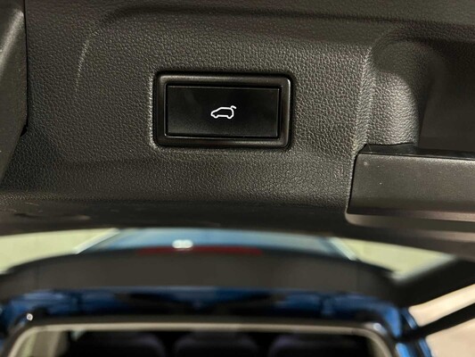 Volkswagen Touran 1.4 TSI Connected Series -Automaat- 150pk 2016, JS-249-R