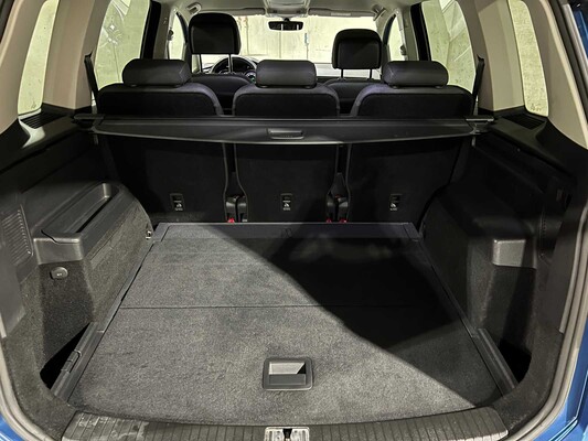 Volkswagen Touran 1.4 TSI Connected Series -Automaat- 150pk 2016, JS-249-R