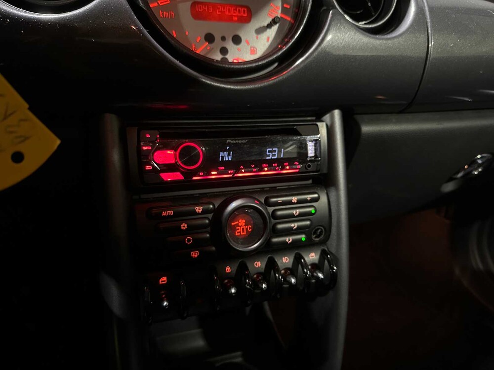 Mini 1.6 Cooper RC31 116pk 2004, ZB-260-B