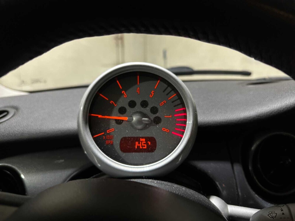 Mini 1.6 Cooper RC31 116pk 2004, ZB-260-B