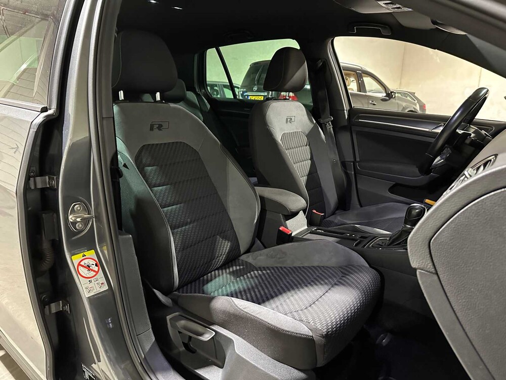 Volkswagen Golf 1.5 TSI Highline Business R 150PS 2019, ZD-532-L