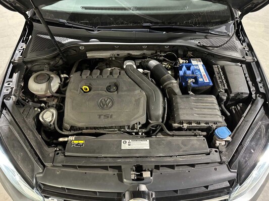 Volkswagen Golf 1.5 TSI Highline Business R 150pk 2019, ZD-532-L