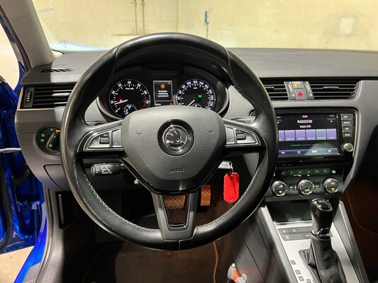 Skoda Octavia Combi 1.4 TSI -Automaat- Elegance Business line 140pk 2014, 8-TLG-86