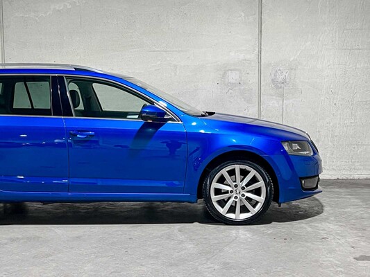 Skoda Octavia Combi 1.4 TSI -Automaat- Elegance Business line 140pk 2014, 8-TLG-86