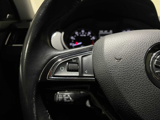Skoda Octavia Combi 1.4 TSI -Automaat- Elegance Business line 140pk 2014, 8-TLG-86
