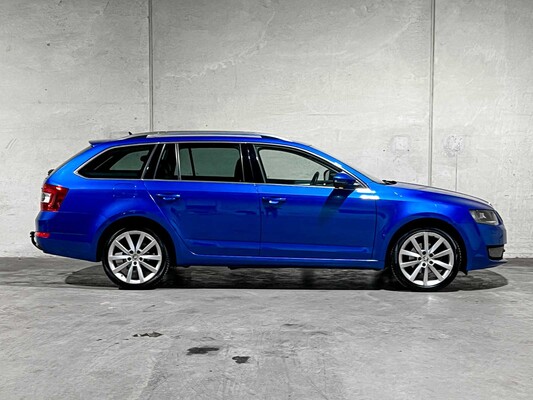 Skoda Octavia Combi 1.4 TSI -Automaat- Elegance Business line 140pk 2014, 8-TLG-86