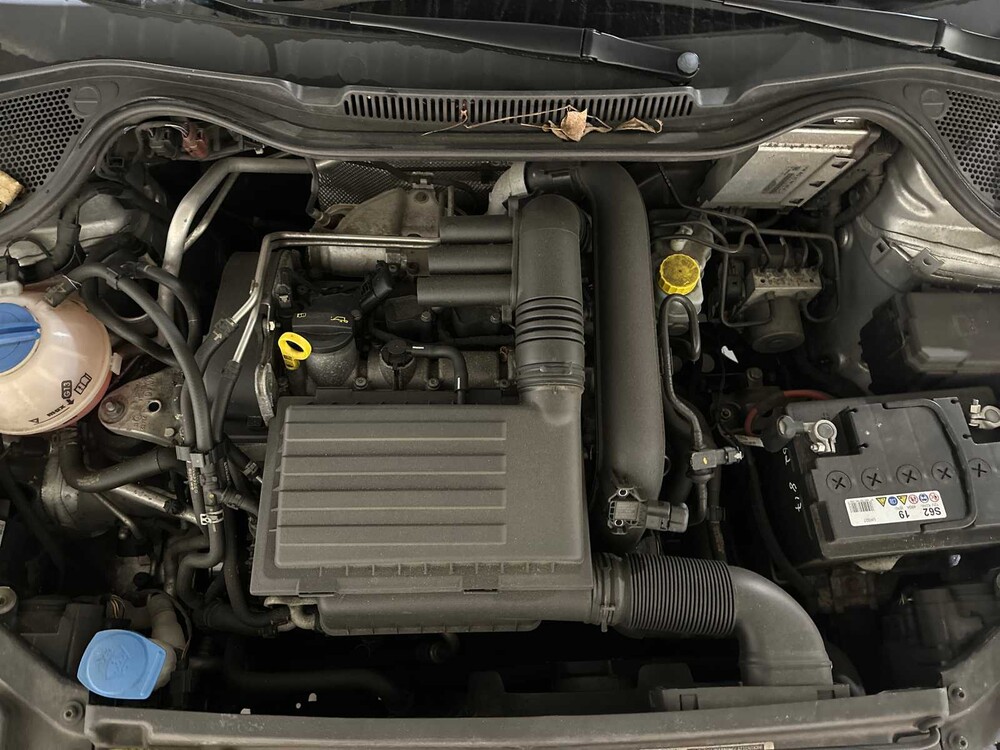 Volkswagen Polo 1.2 TSI Comfortline 90pk 2016, J-776-VR