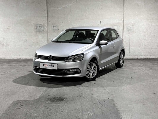 Volkswagen Polo 1.2 TSI Comfortline 90pk 2016, J-776-VR