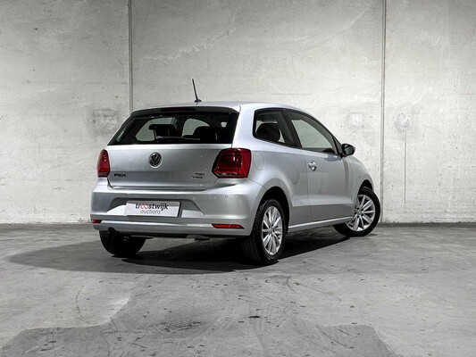Volkswagen Polo 1.2 TSI Comfortline 90pk 2016, J-776-VR