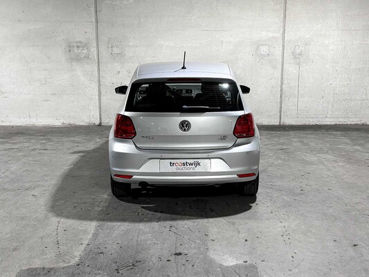 Volkswagen Polo 1.2 TSI Comfortline 90pk 2016, J-776-VR