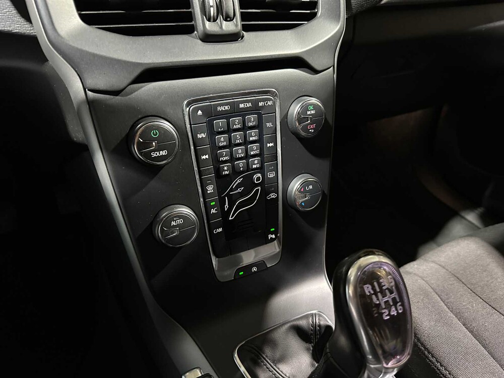 Volvo V40 1.6 T3 Kinetic 150pk 2012, 53-XVV-5